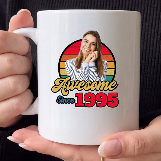 mug_hands_french_black_09_4k